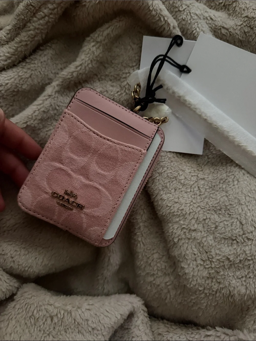 100% Authentic!!!  Coach Pink Signature Card Holder with Gold Logo💕👛